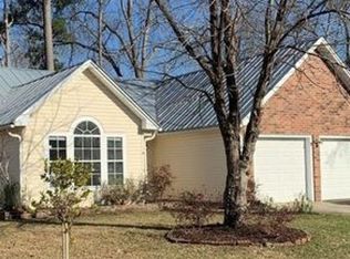 8600 Roanoke Dr, Charleston, SC 29406