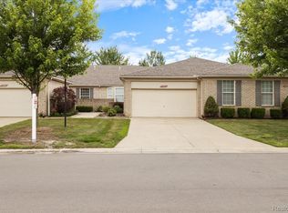 17703 Pleasant Valley Dr, Macomb, MI