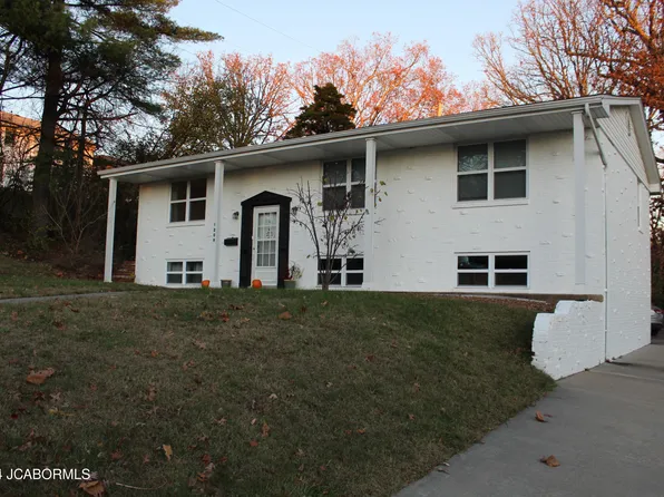 1209 Pondarosa Dr, Jefferson City, MO 65109
