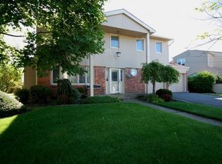 2915 Riverside Dr, Wantagh, NY 11793