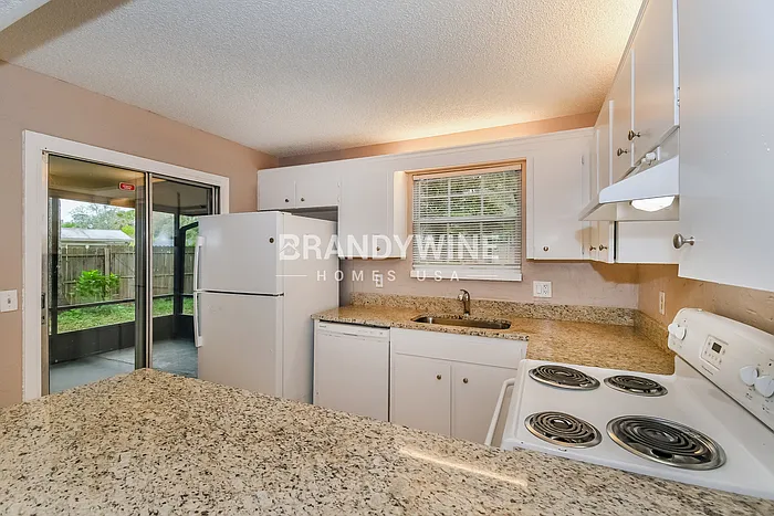 9970 Timberlake Dr E — Photo 9
