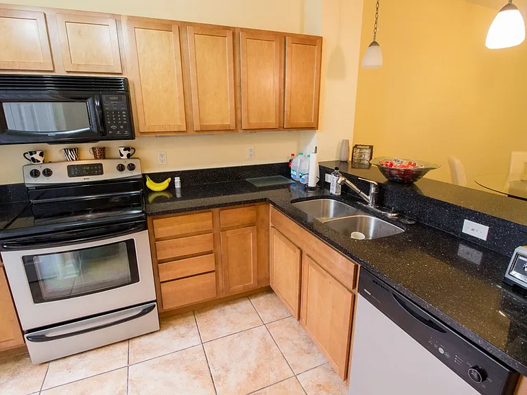 2508 SW 35th Pl #K65 — Photo 5