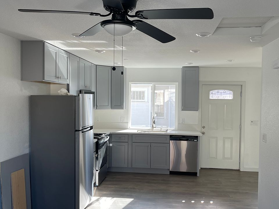 1st image of 440 3rd St #1/2