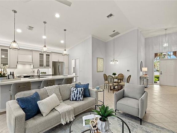 4th image of 132 Glen Eagle CIR