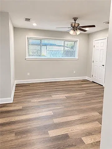 2 bed, 1.0 bath, 575 sqft, $1,400 — Photo 3
