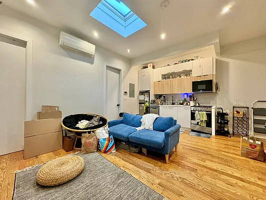 Rented by Doorway NYC, LLC | media 1