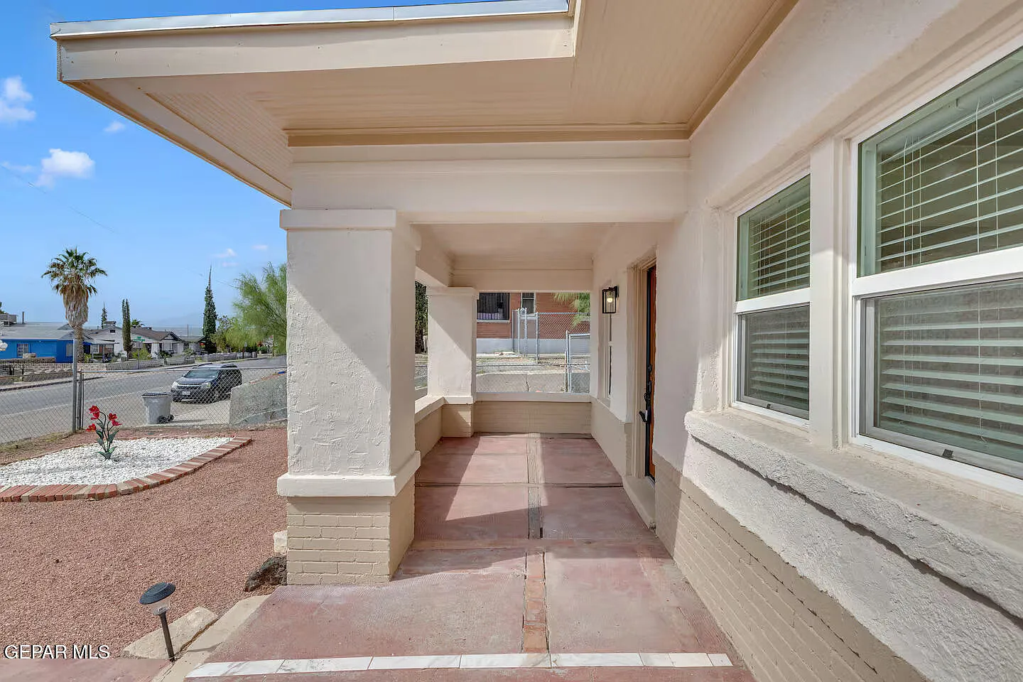 3 bed, 1.0 bath, 980 sqft, $2,550 — Photo 3