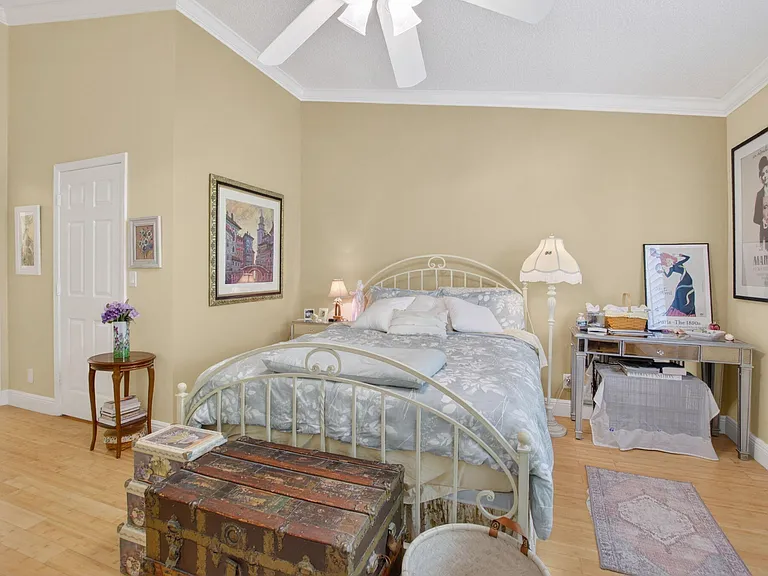 1041 Kokomo Key Ln — Photo 22