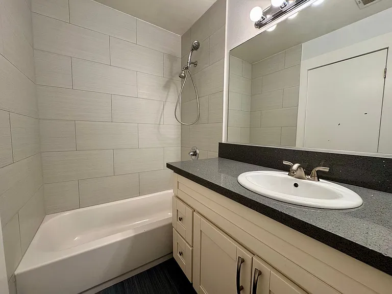 10751 Wilshire Blvd #1404 — Photo 12