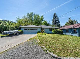 1724 Lithia Way, Talent, OR 97540