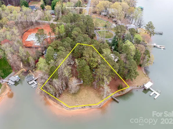 7310 Elmwood Ln, Denver, NC 28037