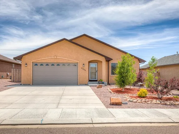 2304 Cliffmoor Ln, Pueblo, CO 81008
