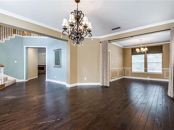 5th image of 2216 Beechwood Ln