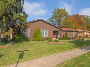 5185 Bryncastle Pl, Saint Louis, MO 63128