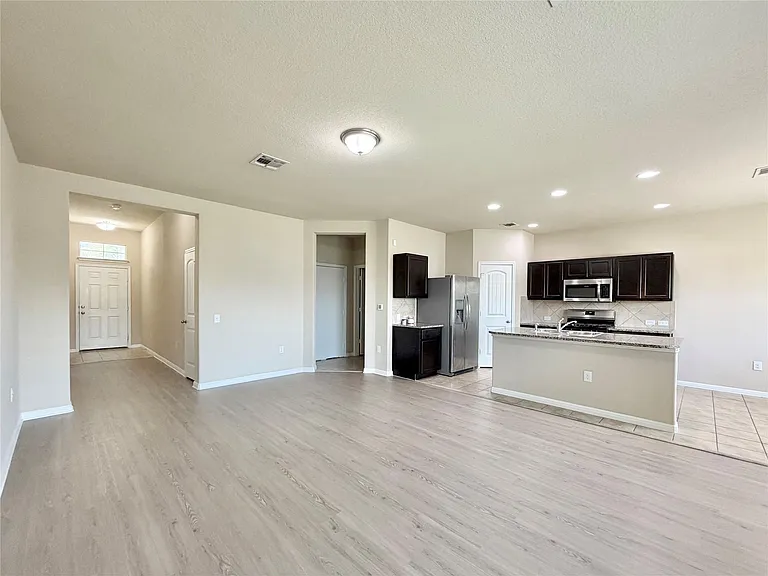 1416 Fort Dessau Rd — Photo 3