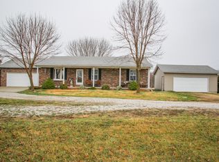 1078 Prairietown Rd, Bunker Hill, IL 62014