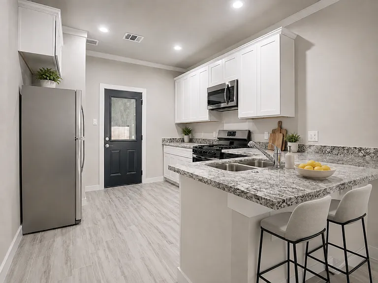 4423 Clover St #1 — Photo 3