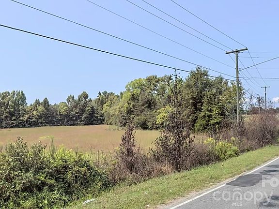 3rd image of 2976 Zion Church Rd