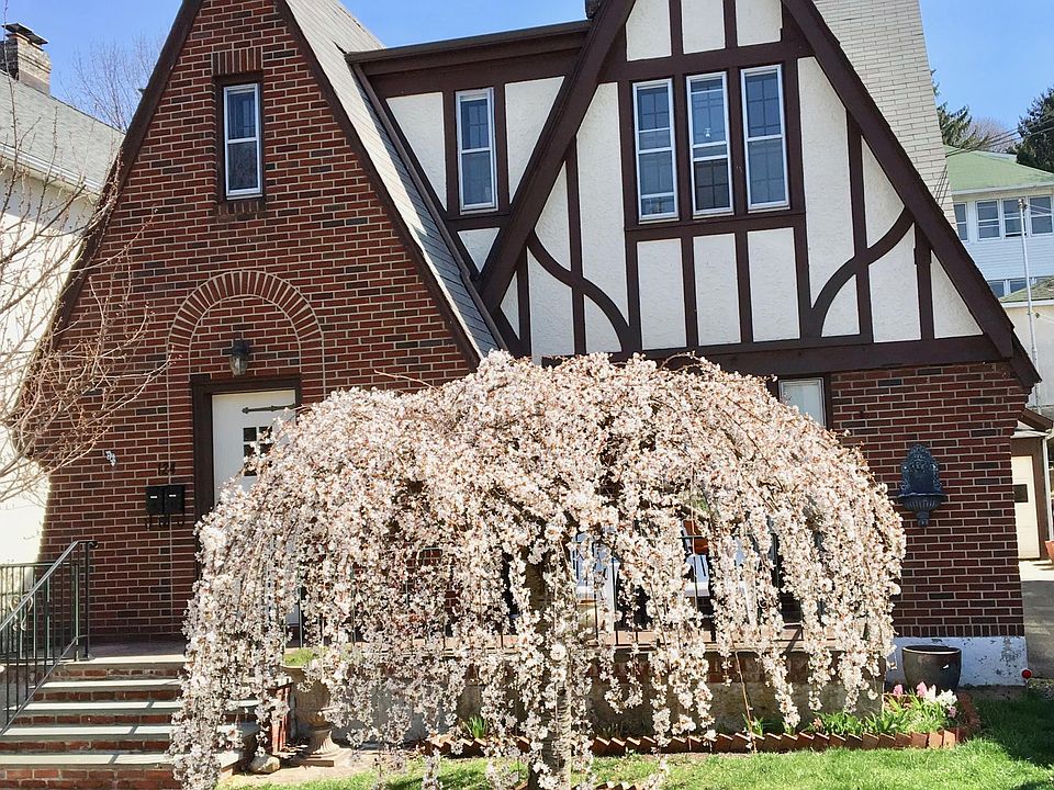 2nd image of 124 Gordon Ave