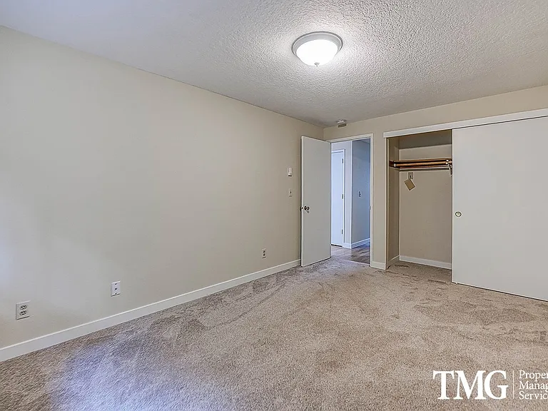 5223 SW 62nd Ave — Photo 10