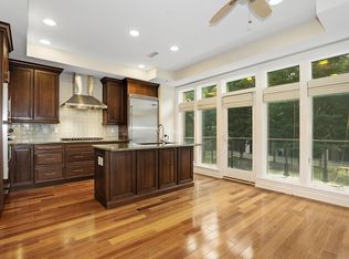 7 Oxford Lndg #7, Weehawken, NJ 07086