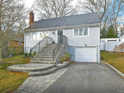 257 Melville Road, Huntington Station, NY, 11746
