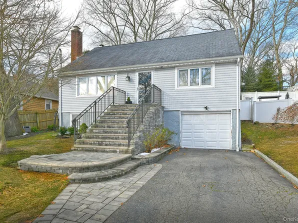 257 Melville Road, South Huntington, NY 11746