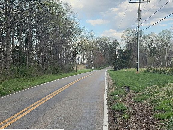 5th image of 208 Ragan Rd