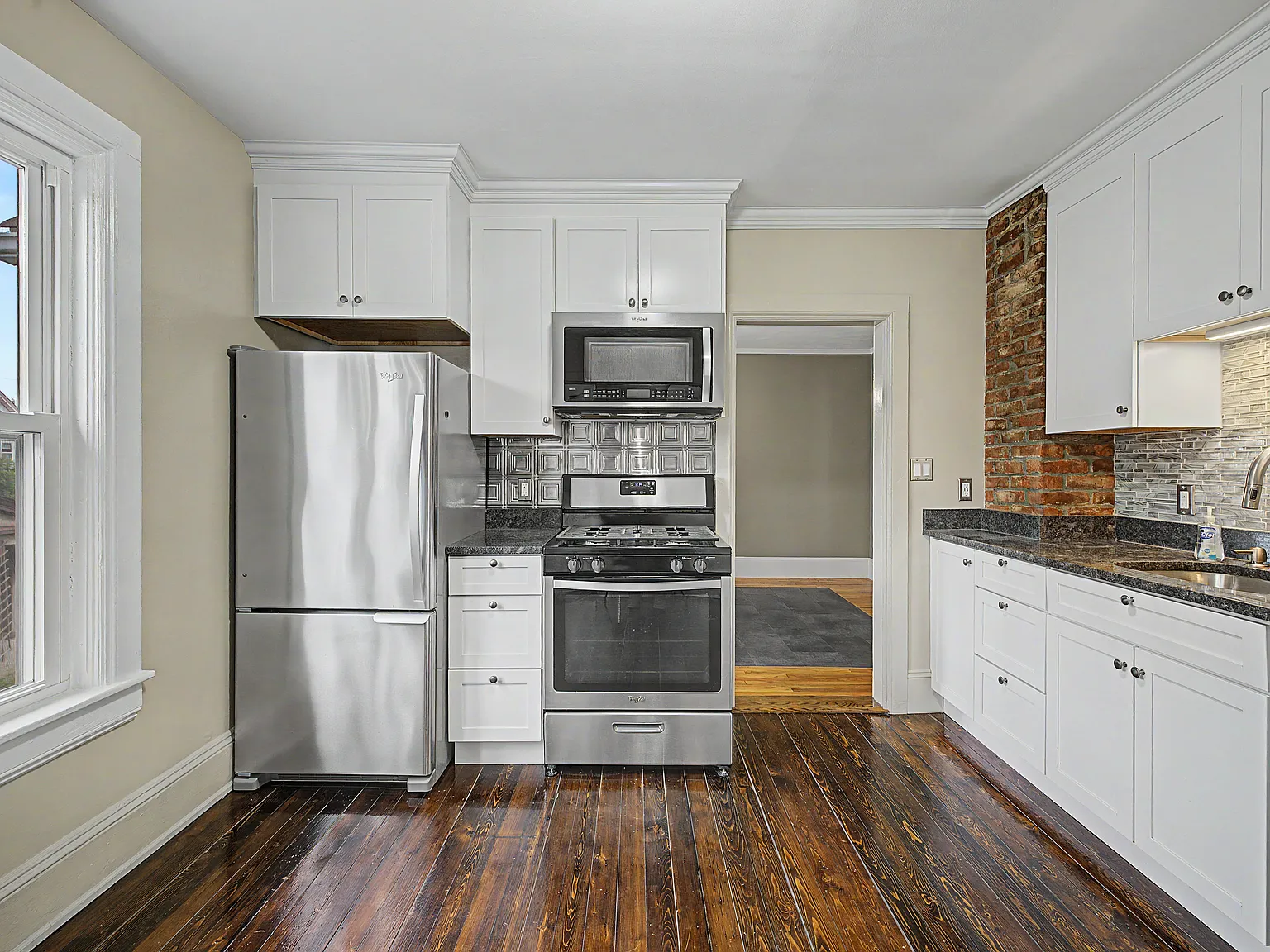 2 bed, 1230 sqft, $1,600 — Photo 2