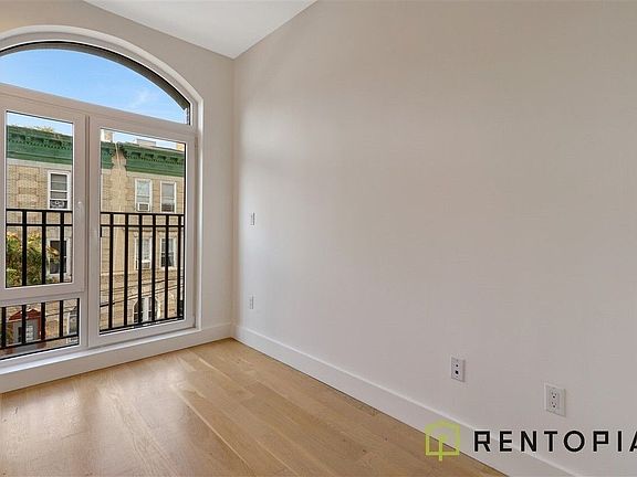 4th image of 54 Troutman St #3Z
