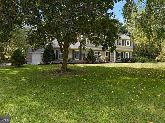 3rd image of 48 Crosskeys Dr