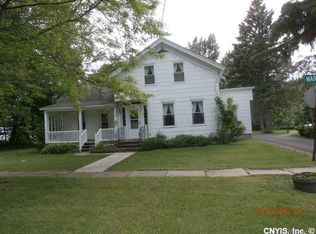 355 S Market St, Cape Vincent, NY 13618