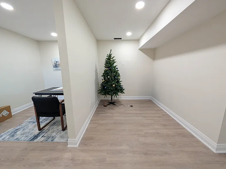 174 Eastchester Ave — Photo 14