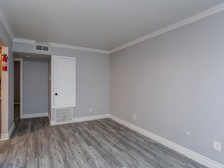 Allendale Village Apartments — Photo 22