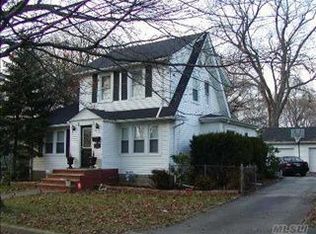 621 Madison Ave, Baldwin, NY 11510