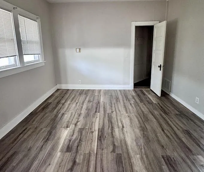 1113 S 30th Ave — Photo 2