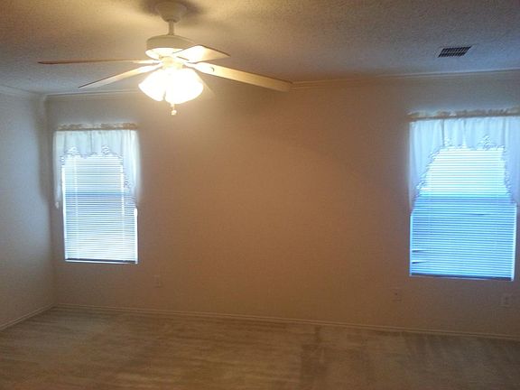 5th image of 2612 Shady Grove Ln