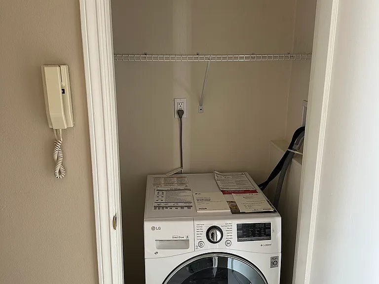 514 E Roy St #202 — Photo 19
