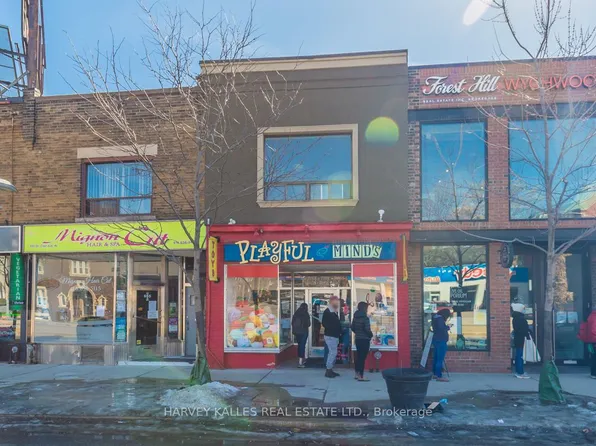 657 Saint Clair Ave W, Toronto, ON M6C 1A7