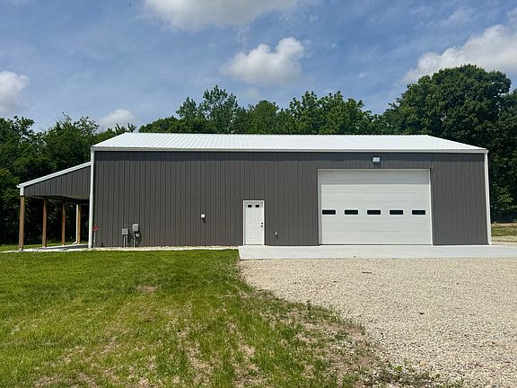 2nd image of 3398 Appleyard Rd