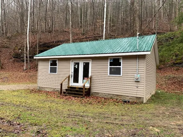 47 Middlelick Br, Charleston, WV 25314
