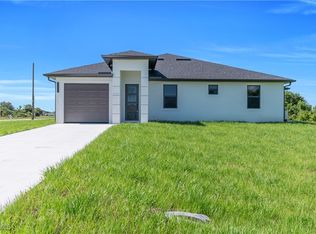 1112 Eisenhower Blvd, Lehigh Acres, FL 33974