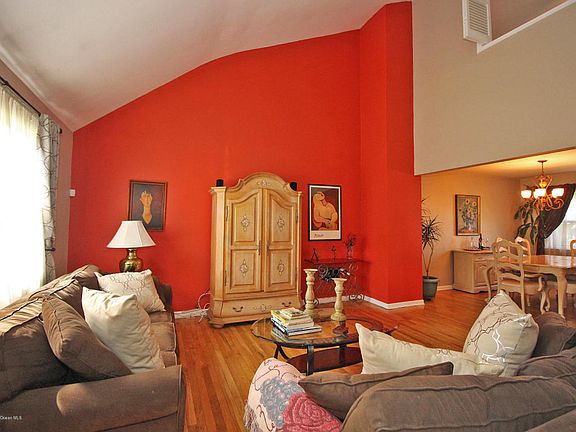 3rd image of 21 Winsor Ct #2921