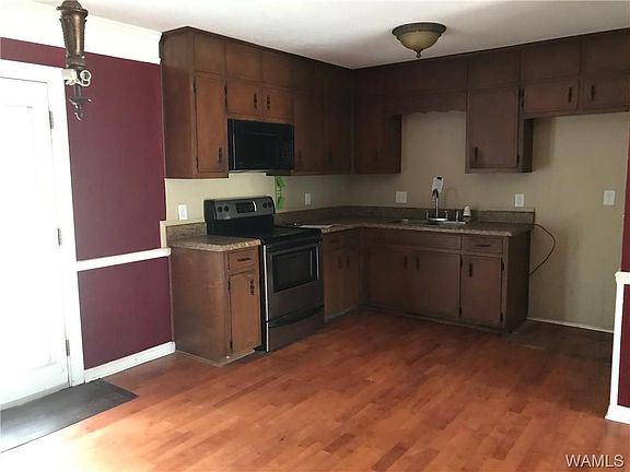 2nd image of 10827 Melrose Ln