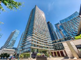 25 Capreol Ct