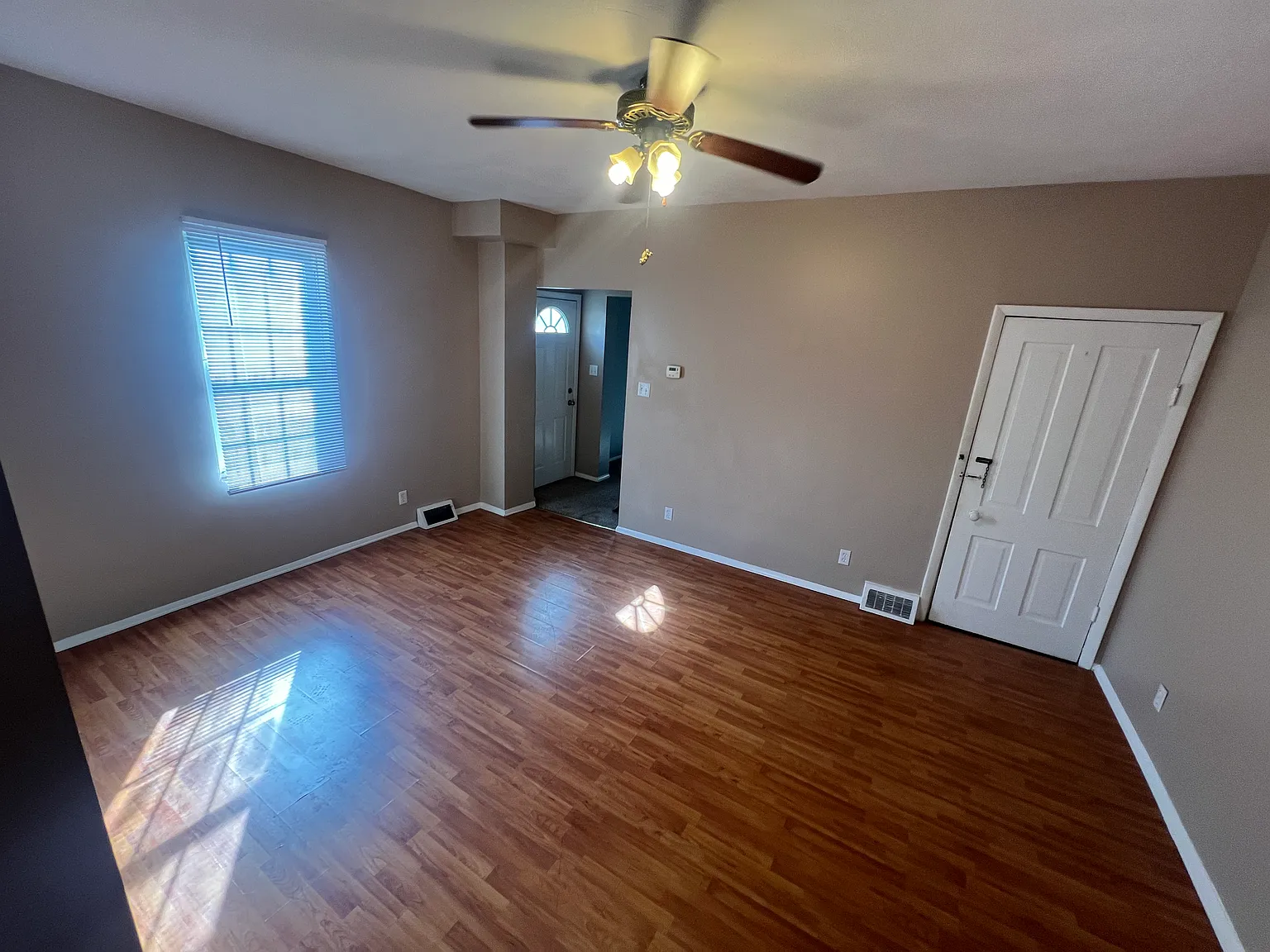 2 bed, 1150 sqft, $1,000 — Photo 4
