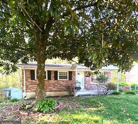 3rd image of 4112 Hemingway Dr