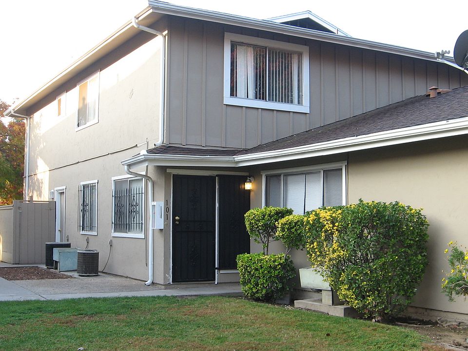 1st image of 2877 W Fairmont Ave APT 101