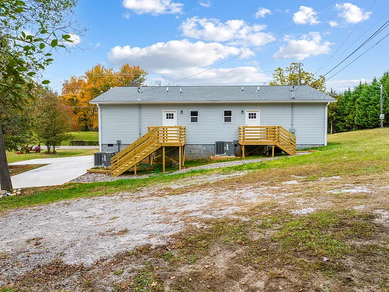 6900 Seaver Dr #1 — Photo 22