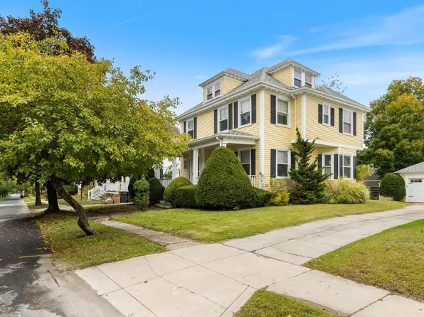 20 Lexington Ave, Haverhill, MA 01835